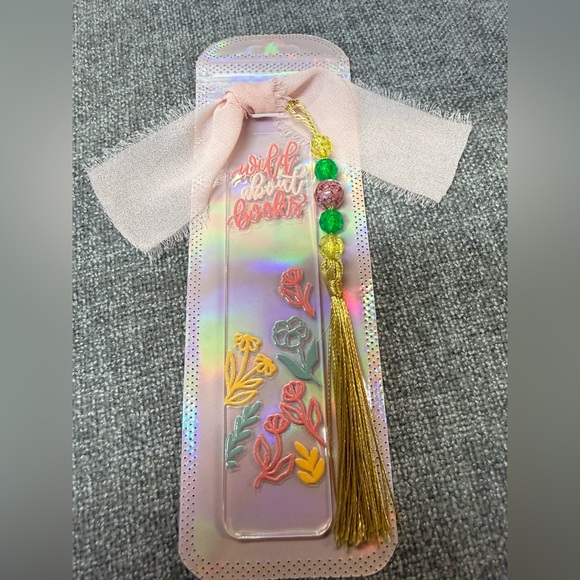 Acrylic bookmark “Wild about books” design, tassel and beads. NWOT - Picture 4 of 7